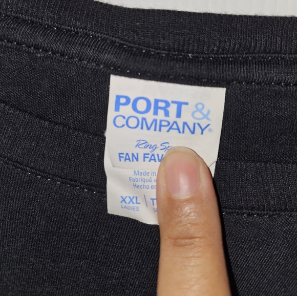 Black Trick or Treat Grogu Tshirt - Picture 5 of 6